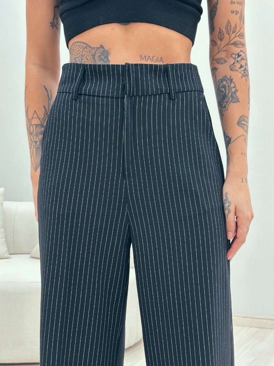 CALÇA RISCA DE GIZ PANTALONA PRETA