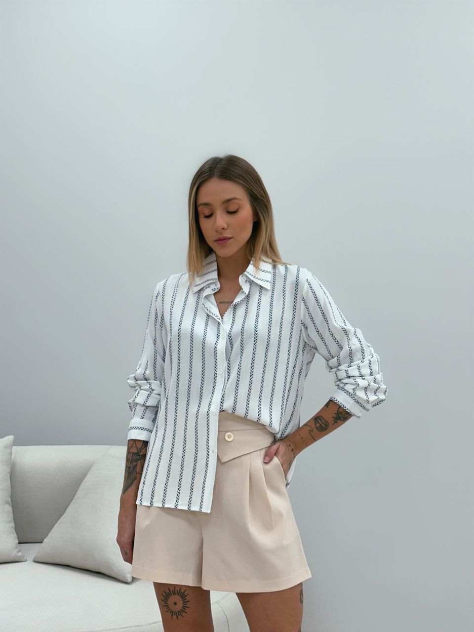 CAMISA IARA LISTRADA PRETO