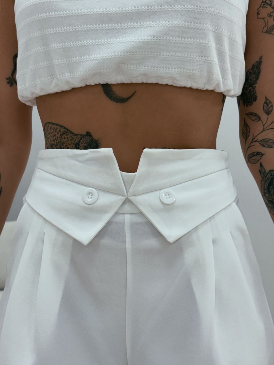 SHORT DANIELA ALFAIATARIA OFF