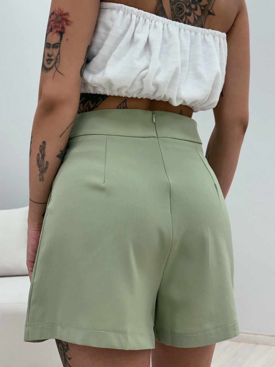 SHORT DANIELA ALFAIATARIA PISTACHE