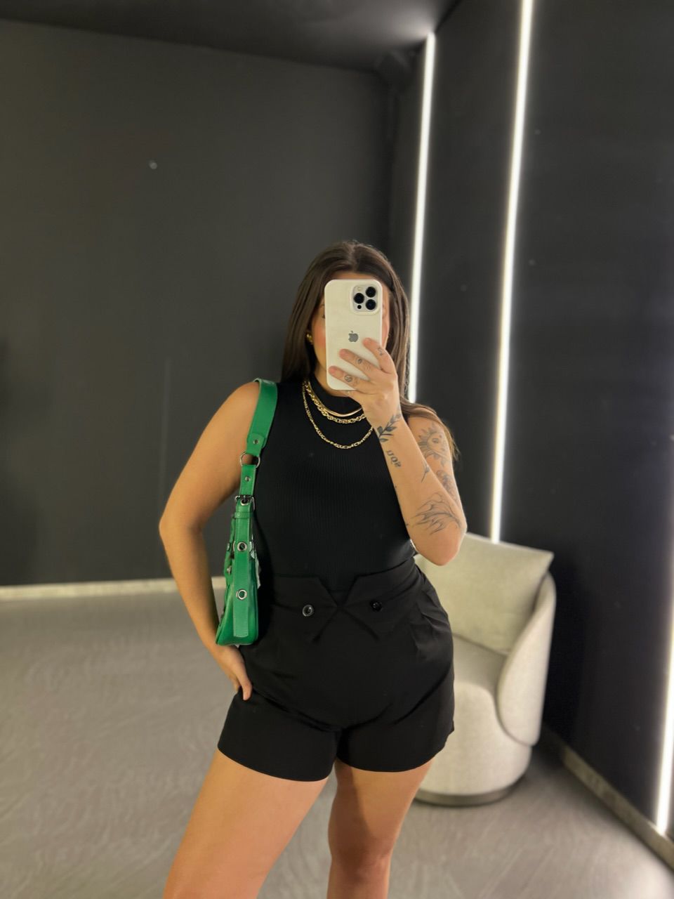 SHORT DANIELA ALFAIATARIA PRETO