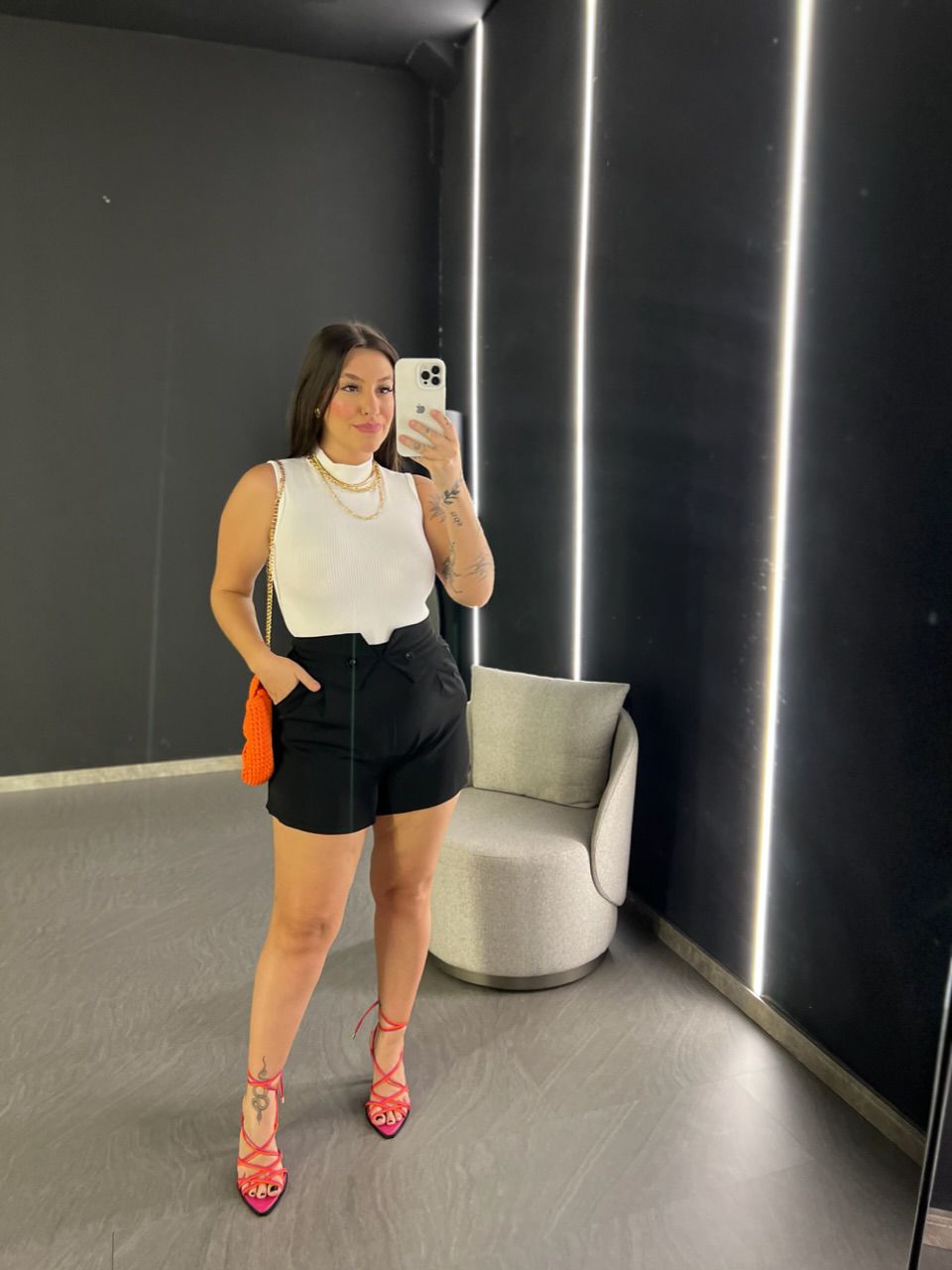 SHORT DANIELA ALFAIATARIA PRETO