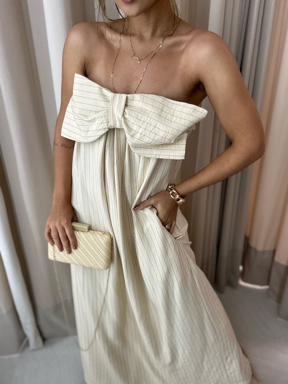 VESTIDO LAÇO RISCA DE GIZ MARFIM
