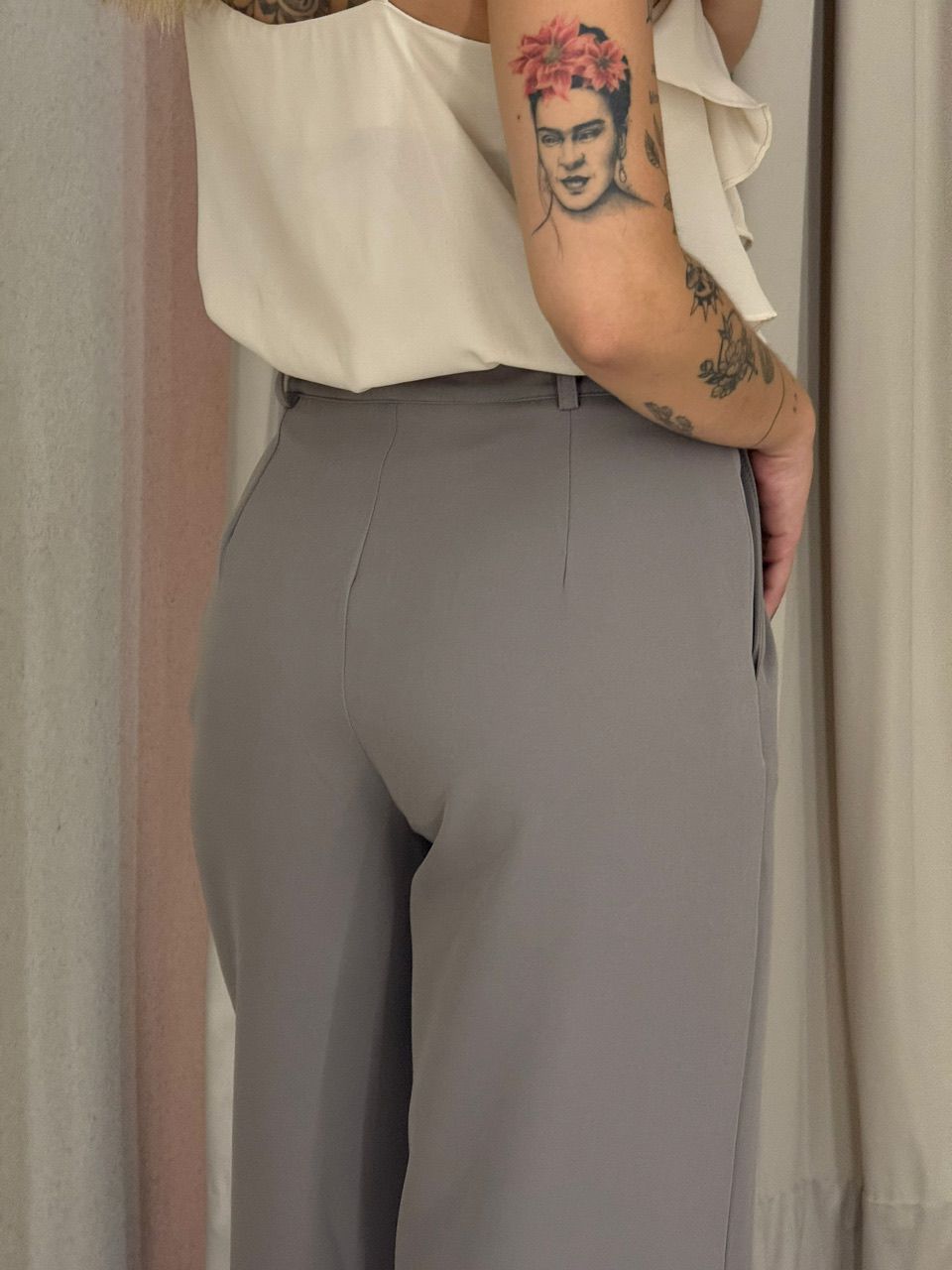 CALÇA MARIA EDUARDA PANTALONA CINZA