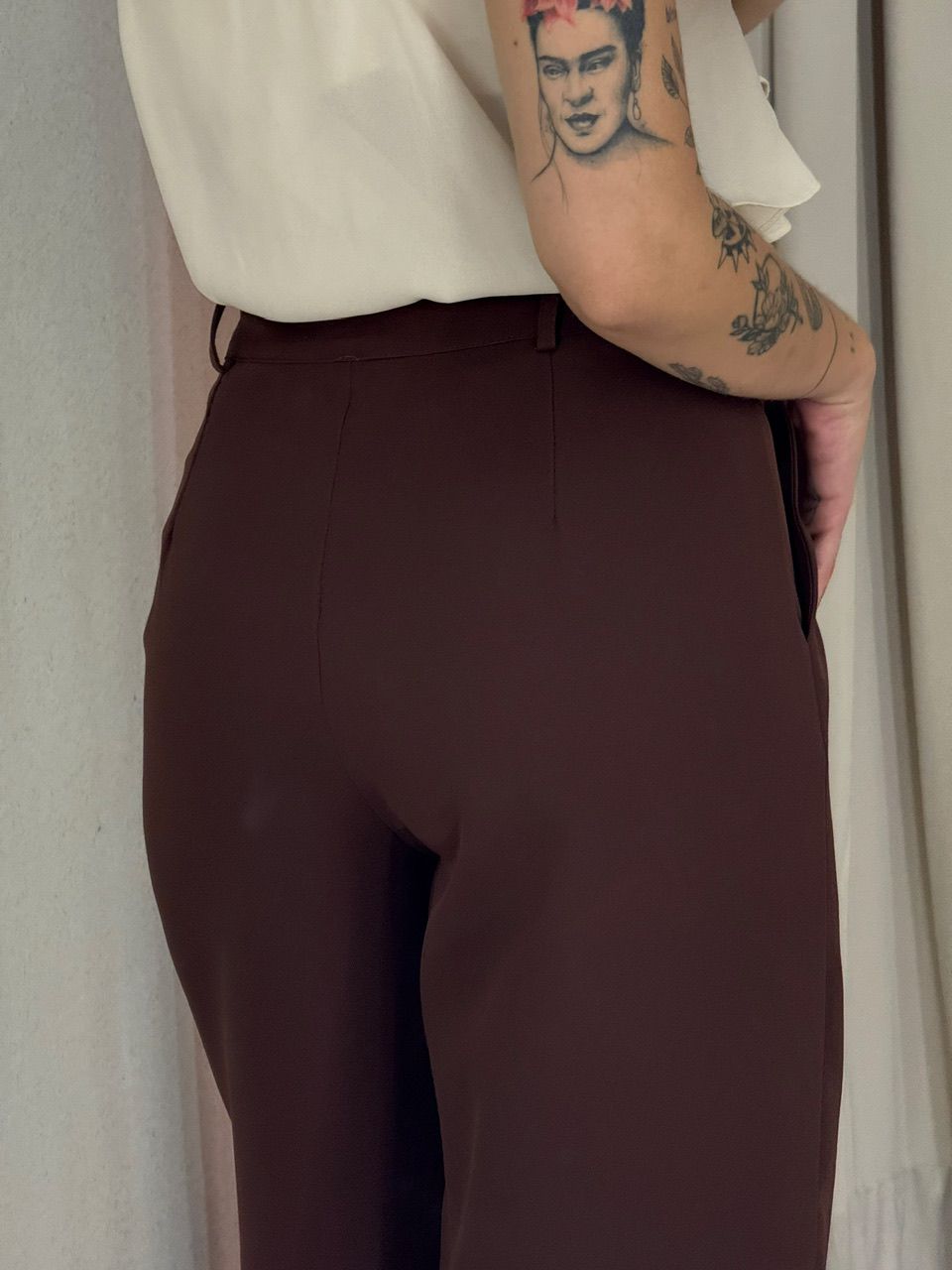 CALÇA MARIA EDUARDA PANTALONA MARROM