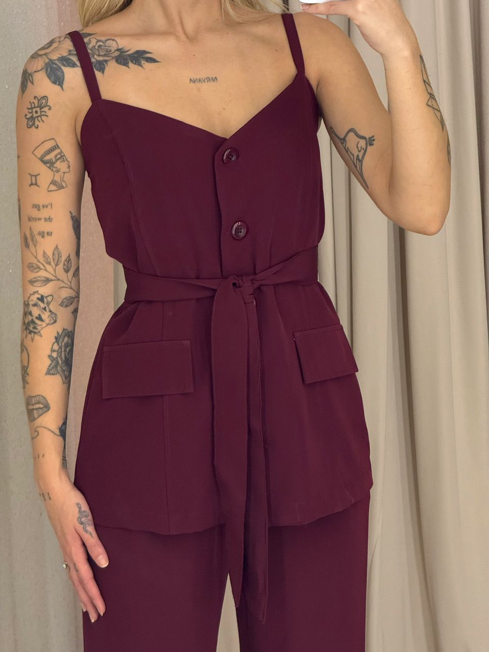 CONJUNTO ALESSIA BLUSA CALÇA VINHO