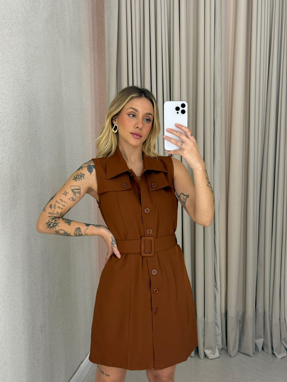 VESTIDO SARAH BOTÕES CARAMELO