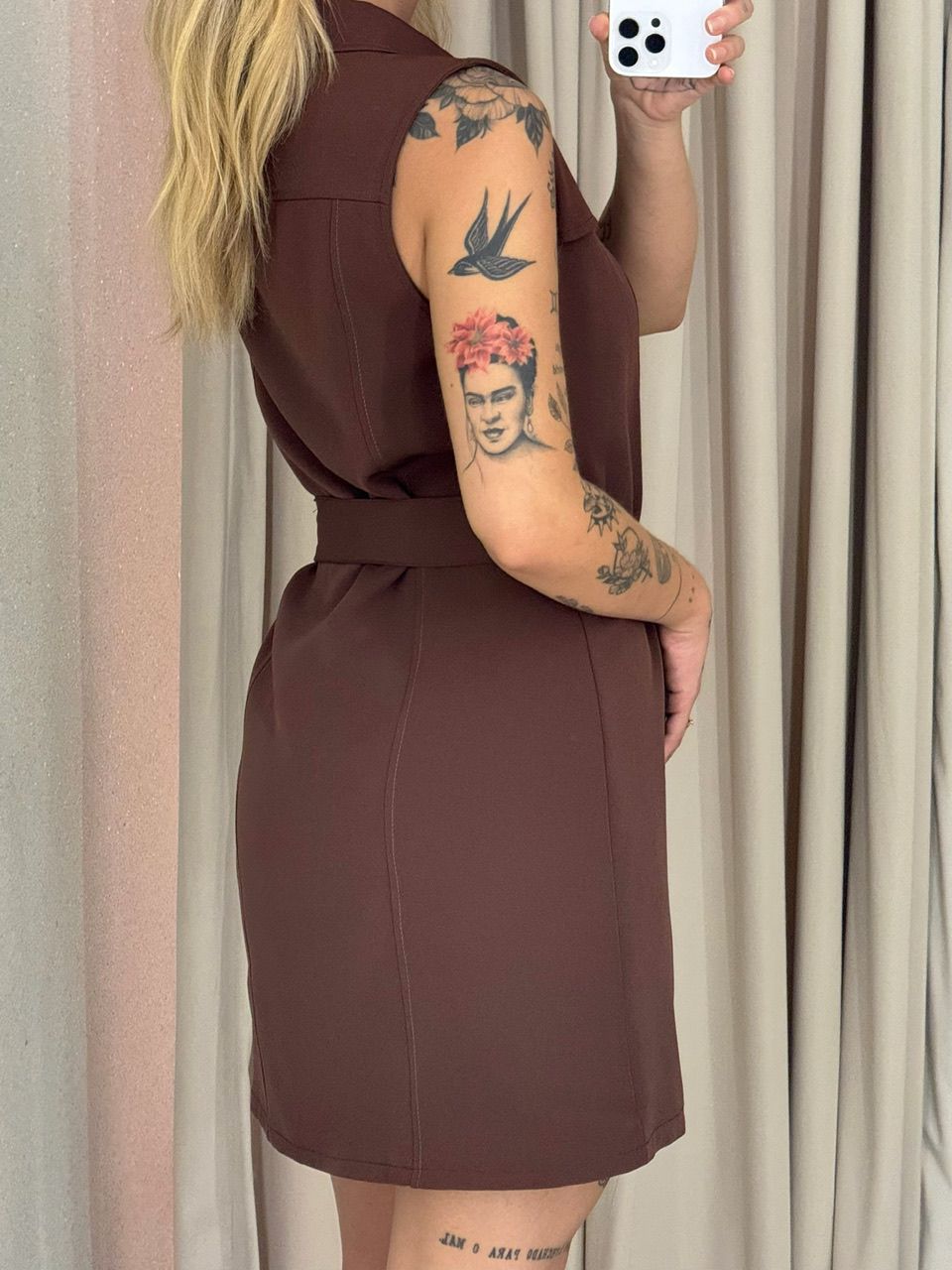 VESTIDO SARAH BOTÕES MARROM
