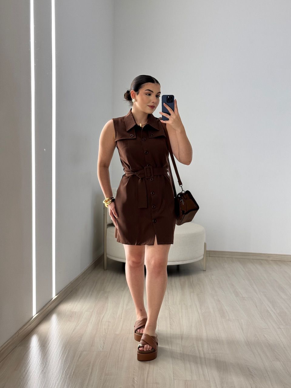 VESTIDO SARAH BOTÕES MARROM - 0063840054 - CAROLLA FERRARO