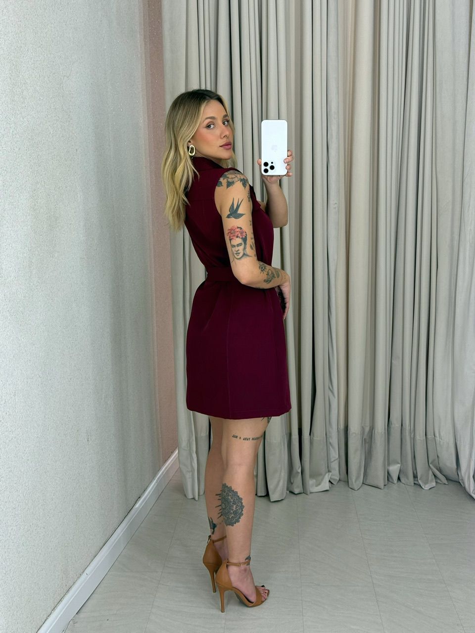 VESTIDO SARAH BOTÕES VINHO