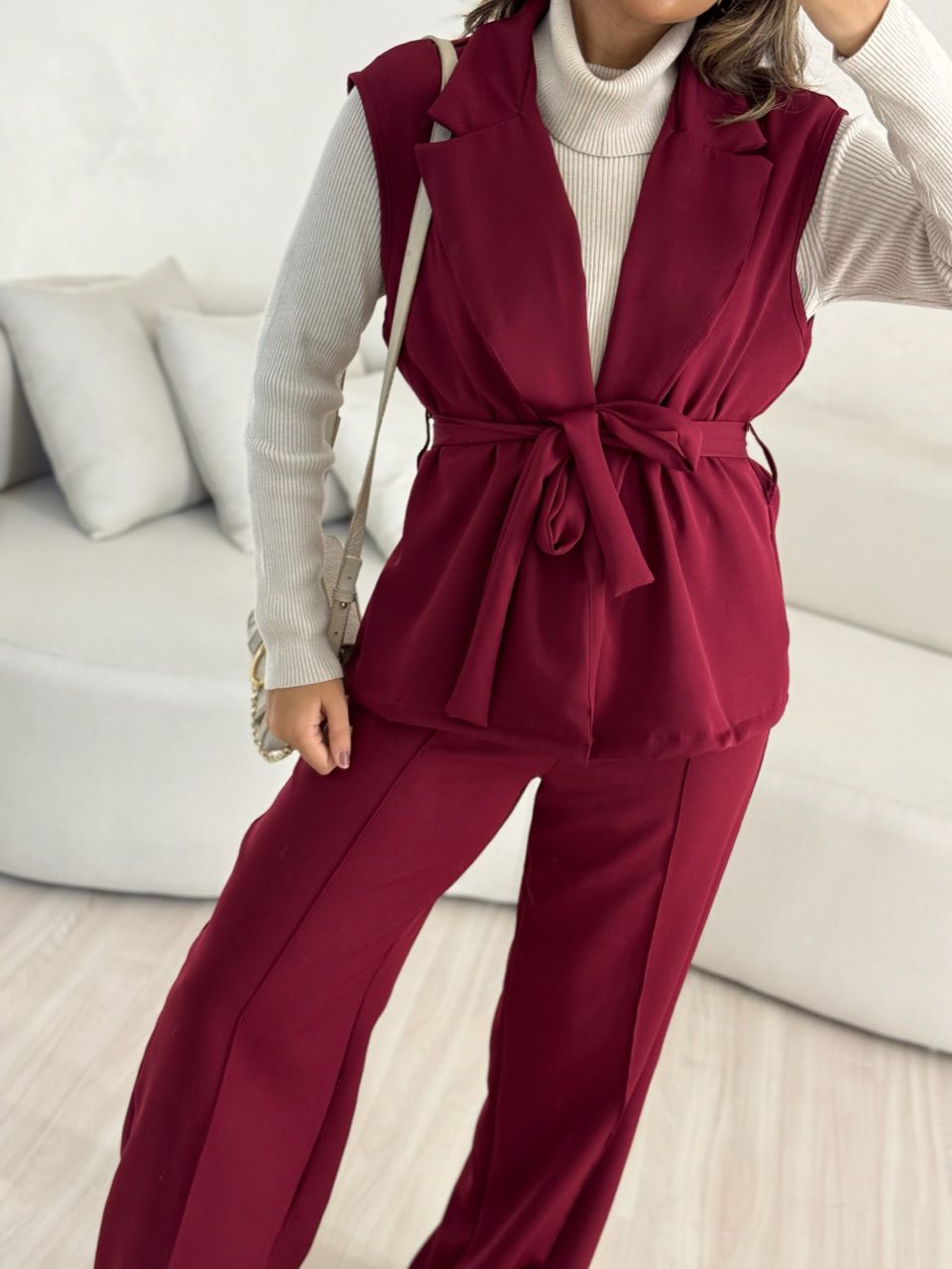 CONJUNTO ÍSIS COLETE CHERRY RED