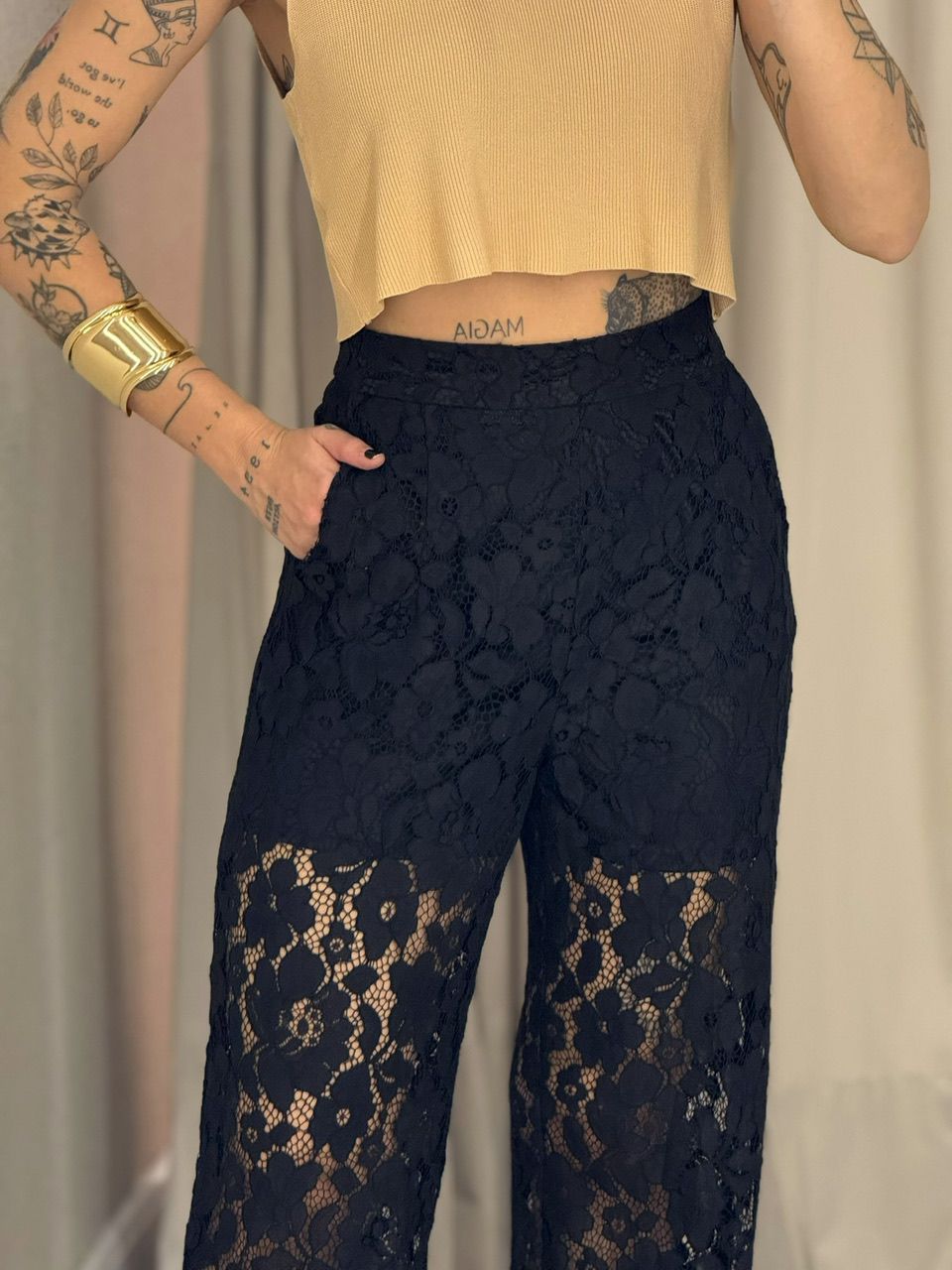 CALÇA RUTY RENDA PRETA