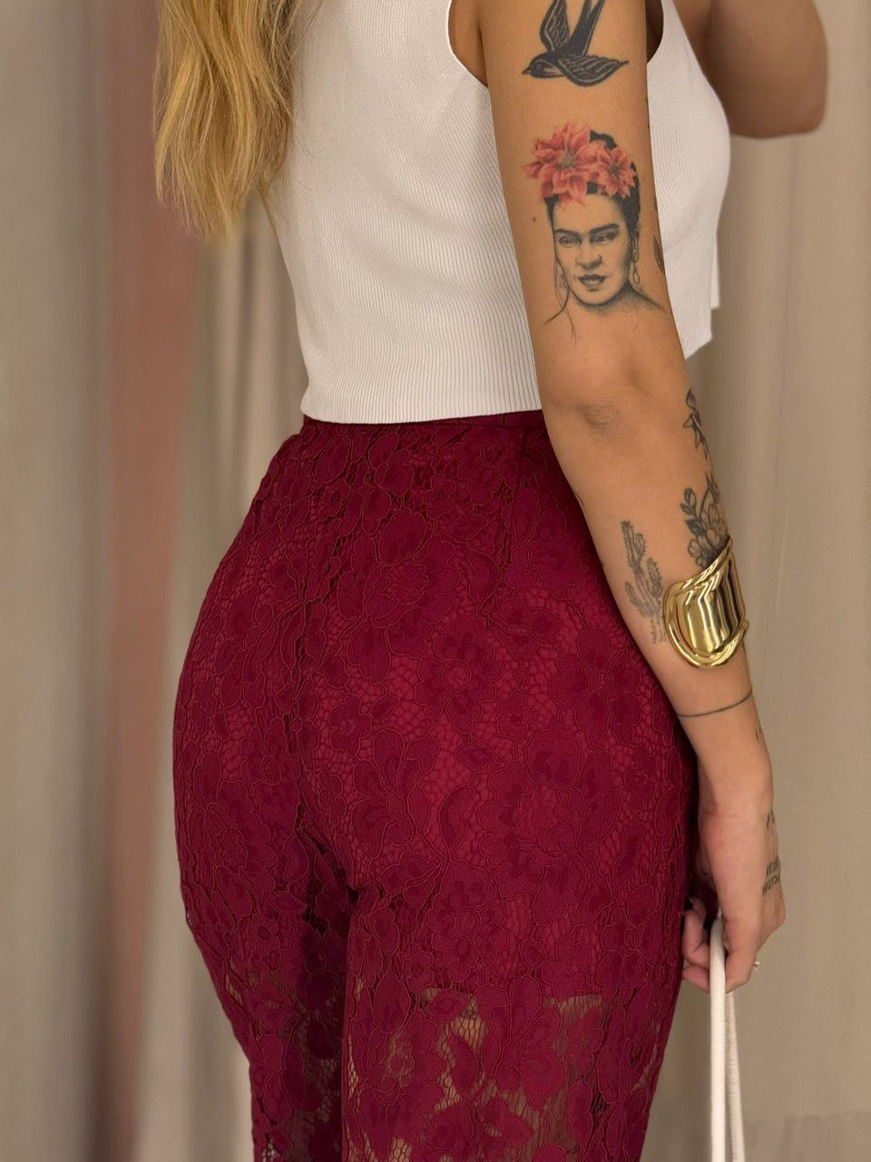 CALÇA RUTY RENDA VINHO