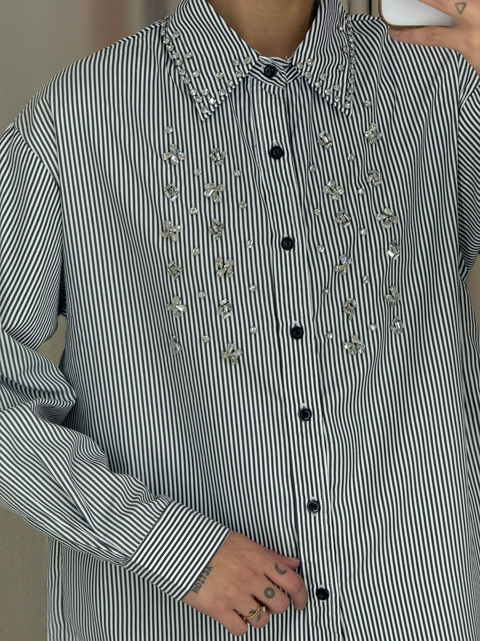 CAMISA JOICE BORDADA PRETA
