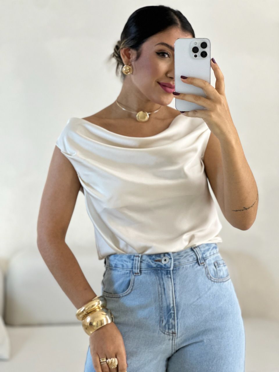 BLUSA VALQUÍRIA ACETINADA MARFIM - 0057950056 - CAROLLA FERRARO