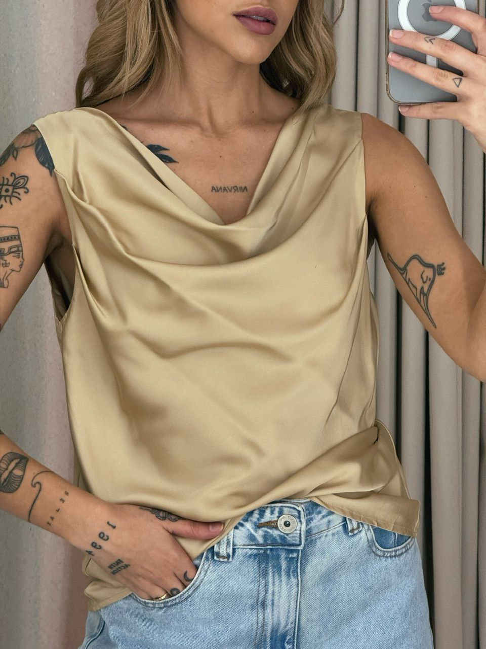 BLUSA VALQUÍRIA ACETINADA NUDE