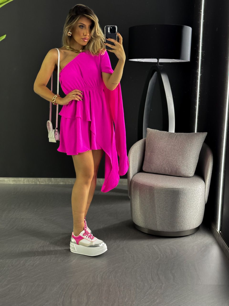 VESTIDO ISA NULA MANGA LONGA ROSA CHICLETE - 00468... - CAROLLA FERRARO