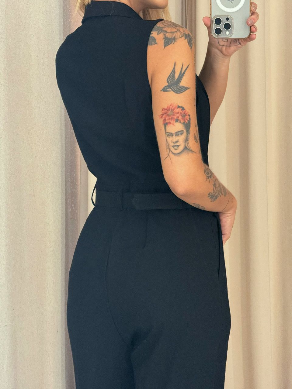 MACACÃO NATASHA CINTO PRETO