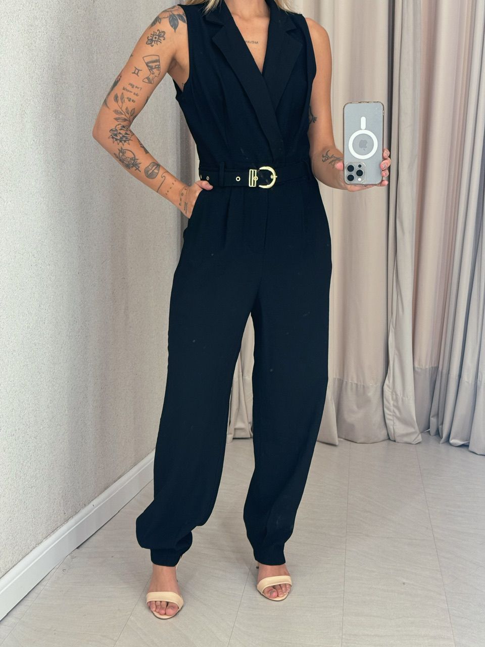 MACACÃO NATASHA CINTO PRETO