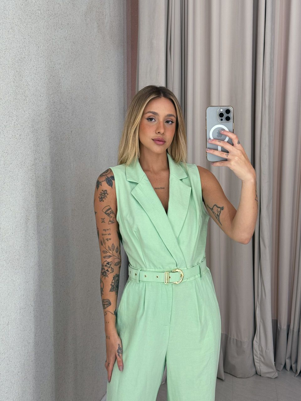 MACACÃO NATASHA CINTO VERDE