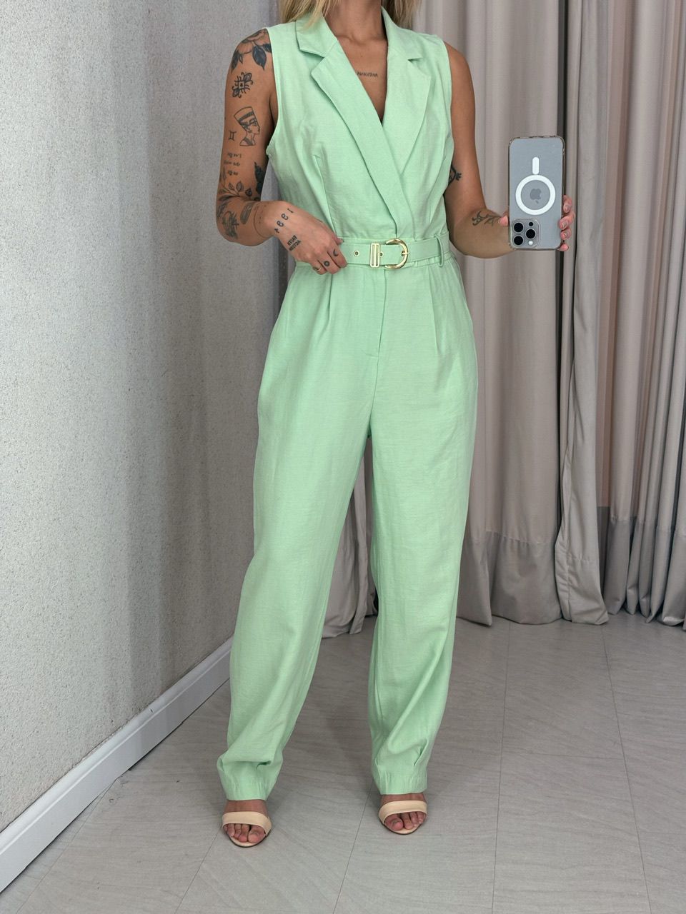 MACACÃO NATASHA CINTO VERDE