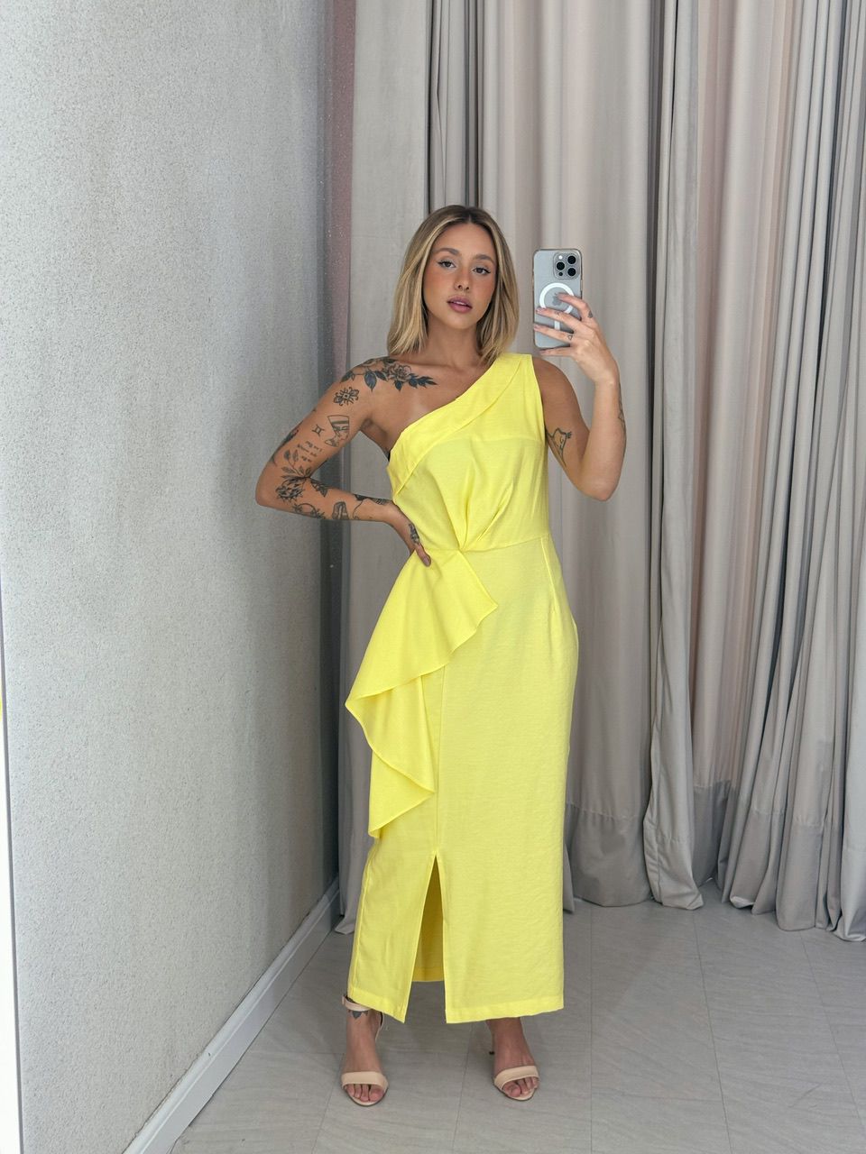 VESTIDO SILVANA NULA MANGA AMARELO - 0059030111 - CAROLLA FERRARO