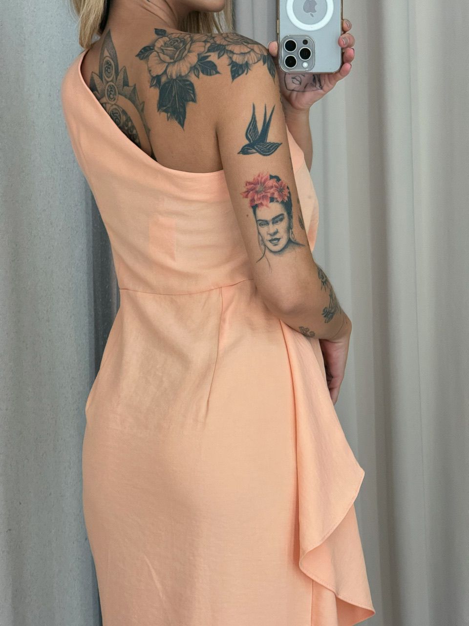 VESTIDO SILVANA NULA MANGA PÊSSEGO