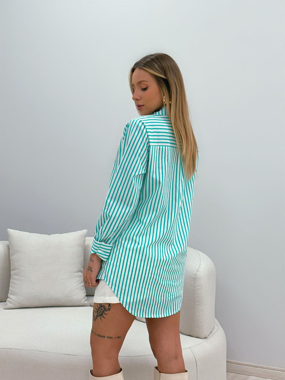 CAMISA DIANA LISTRADA VERDE ÁGUA