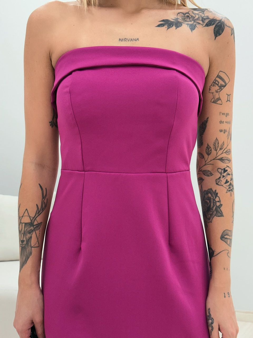 VESTIDO ISABELLY MIDI FUCSIA