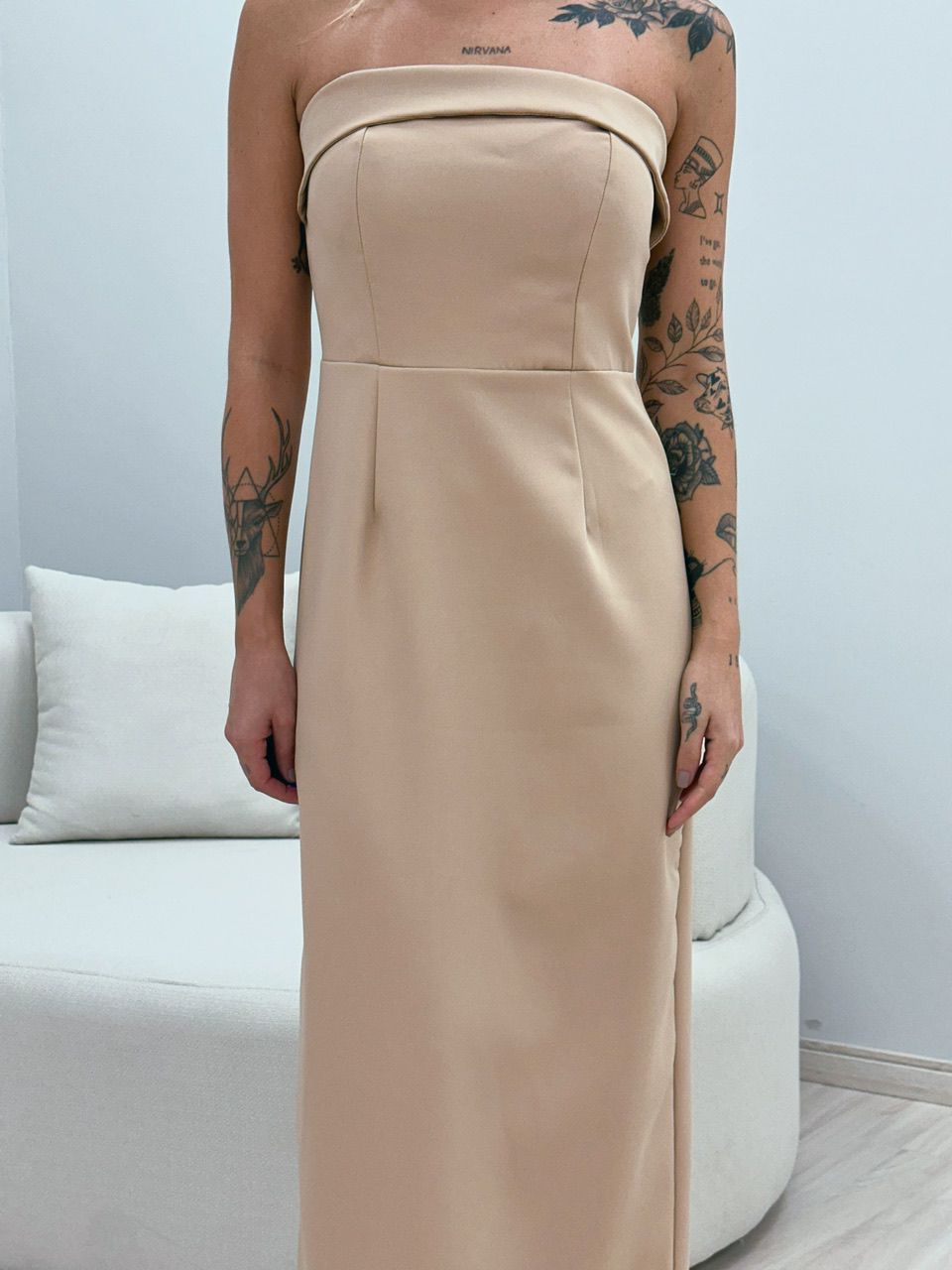 VESTIDO ISABELLY MIDI NUDE