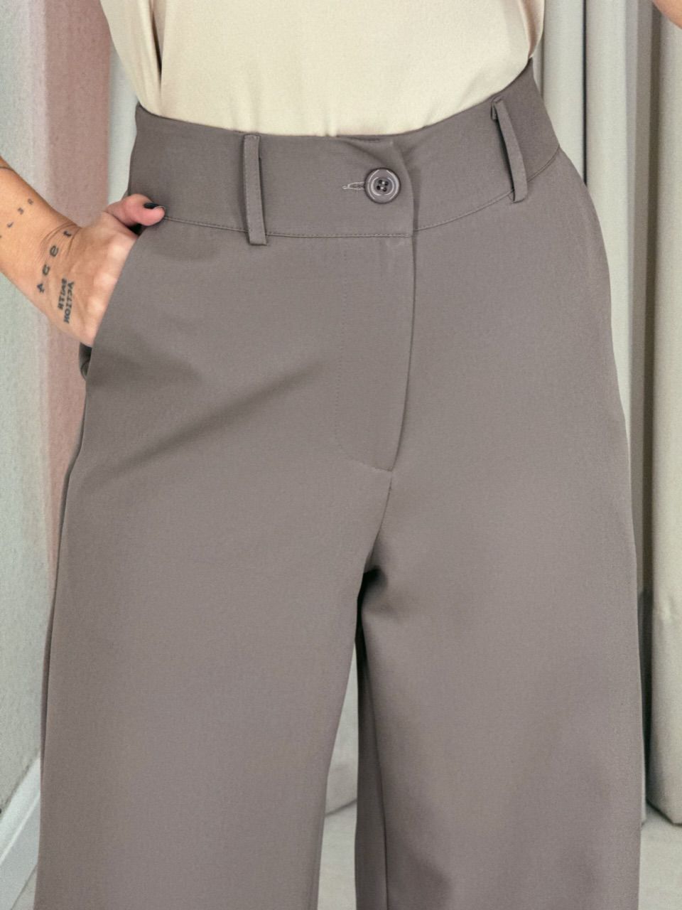 CALÇA MARIA EDUARDA PANTALONA Caqui