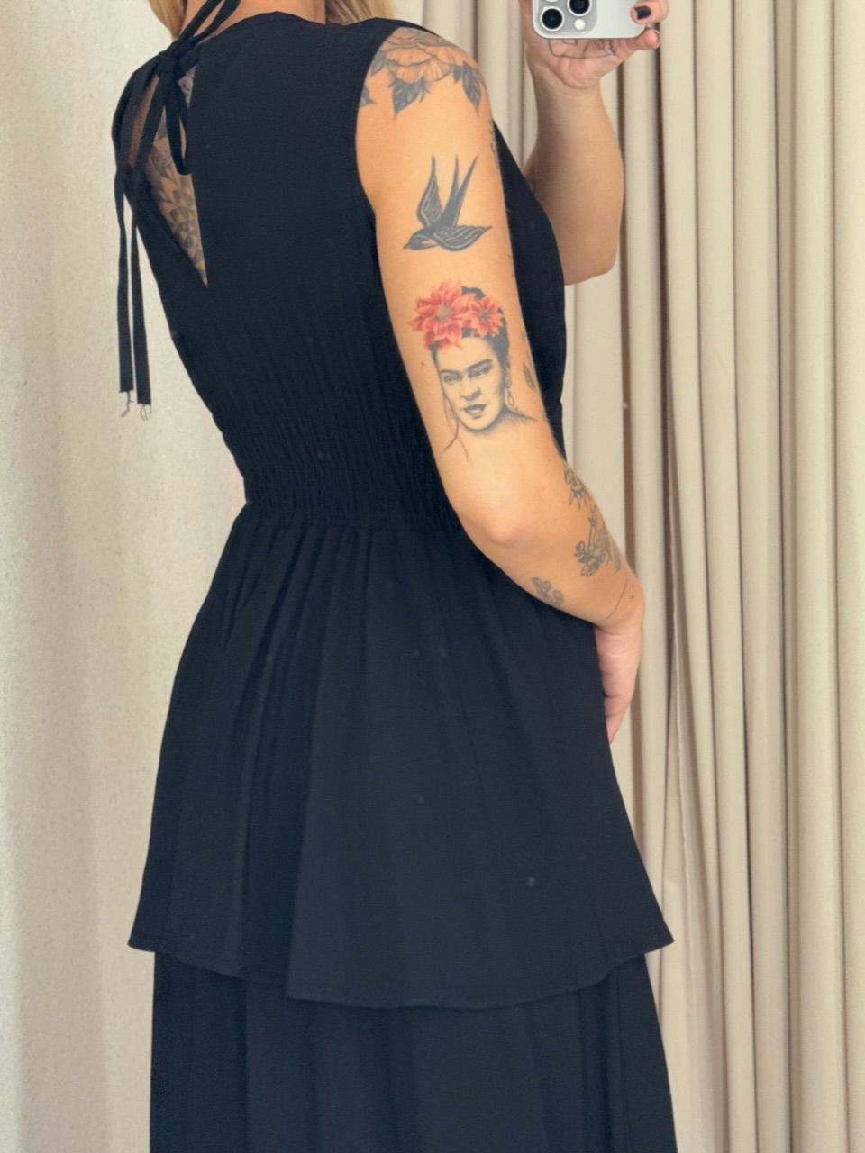 VESTIDO CLARA BABADOS PRETO