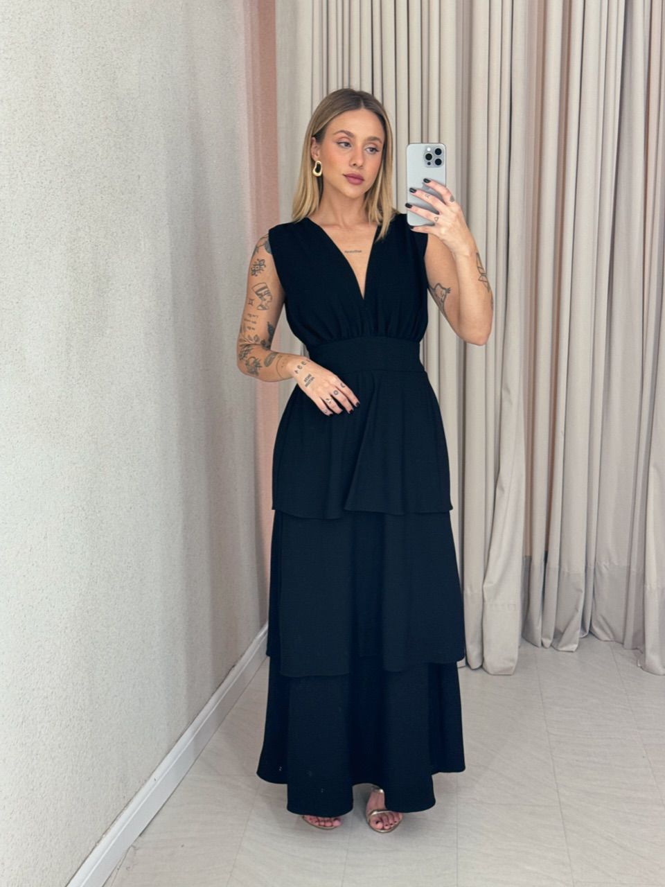 VESTIDO CLARA BABADOS PRETO