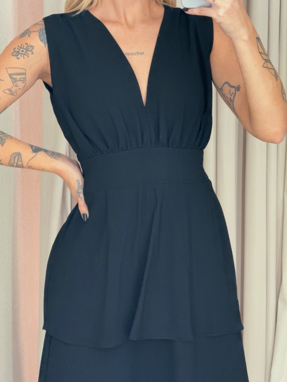 VESTIDO CLARA BABADOS PRETO