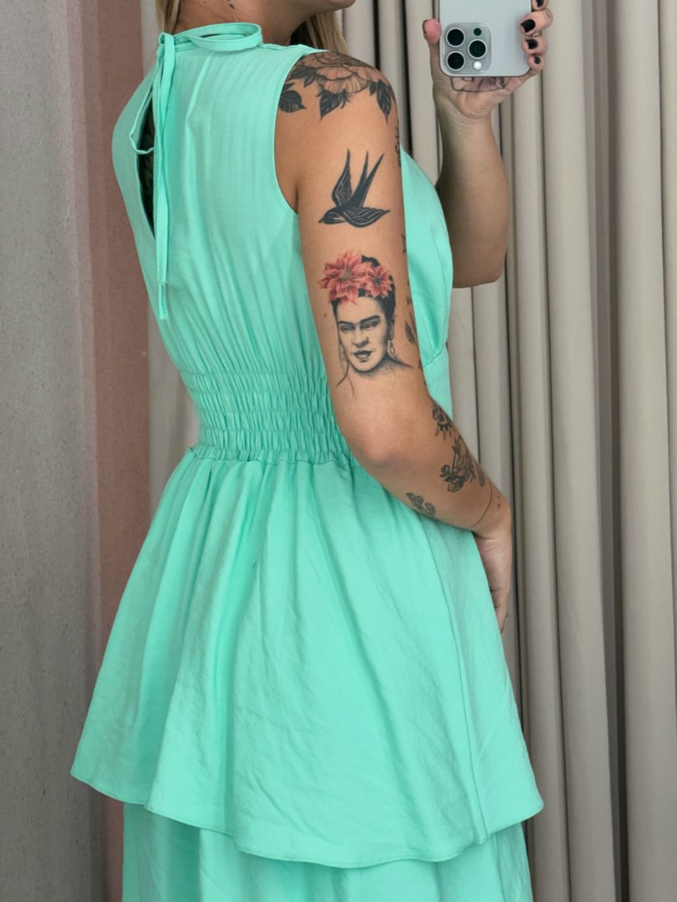 VESTIDO CLARA BABADOS VERDE ÁGUA