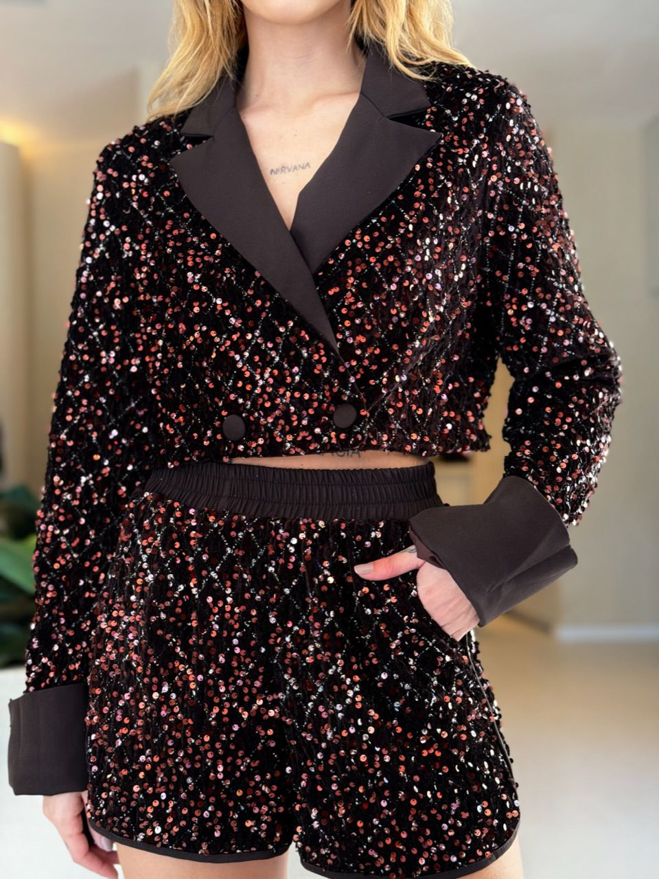 CONJUNTO DAIANA PAETÊ MARROM