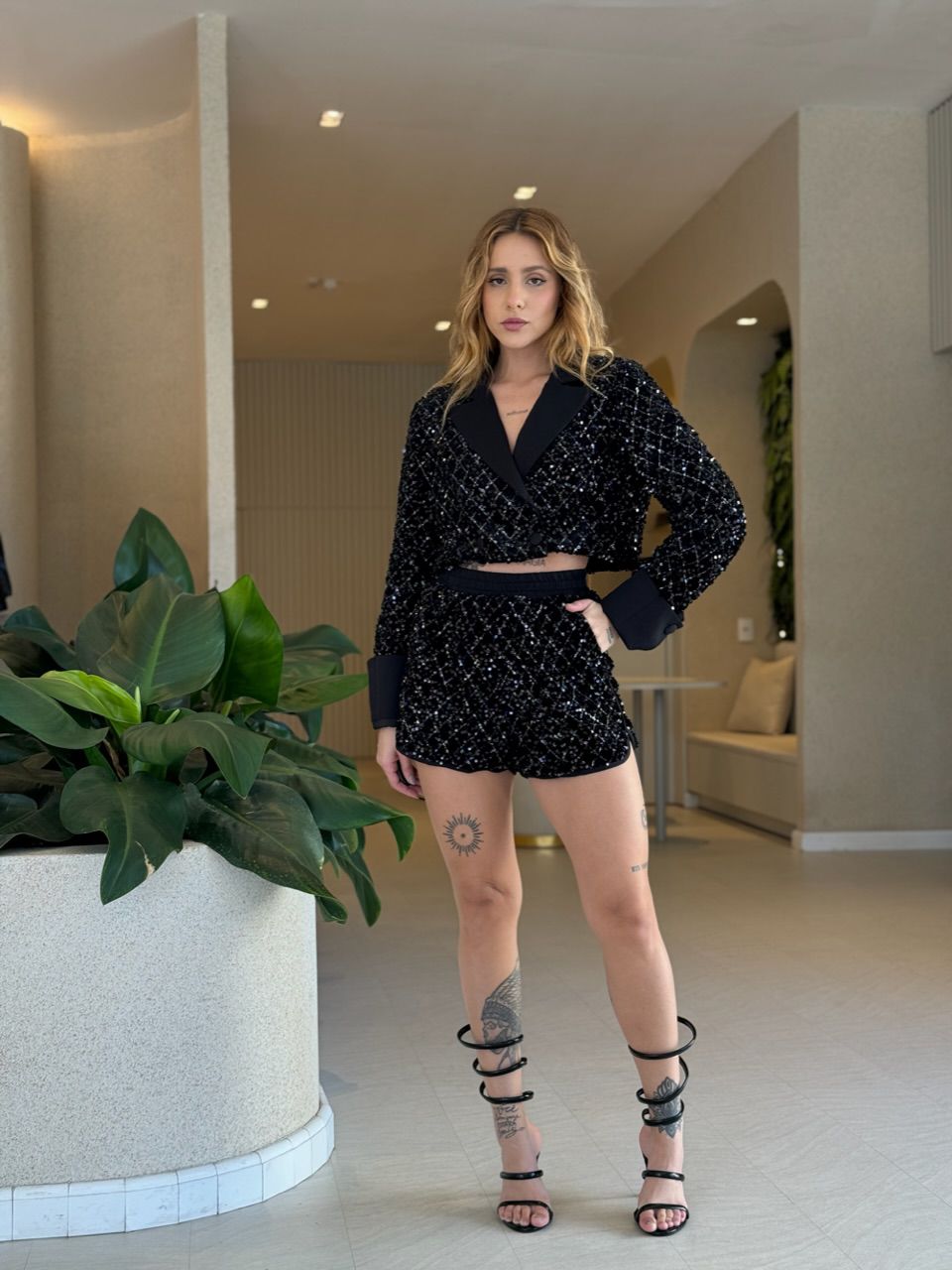 CONJUNTO DAIANA PAETÊ PRETO - 0051690032 - CAROLLA FERRARO