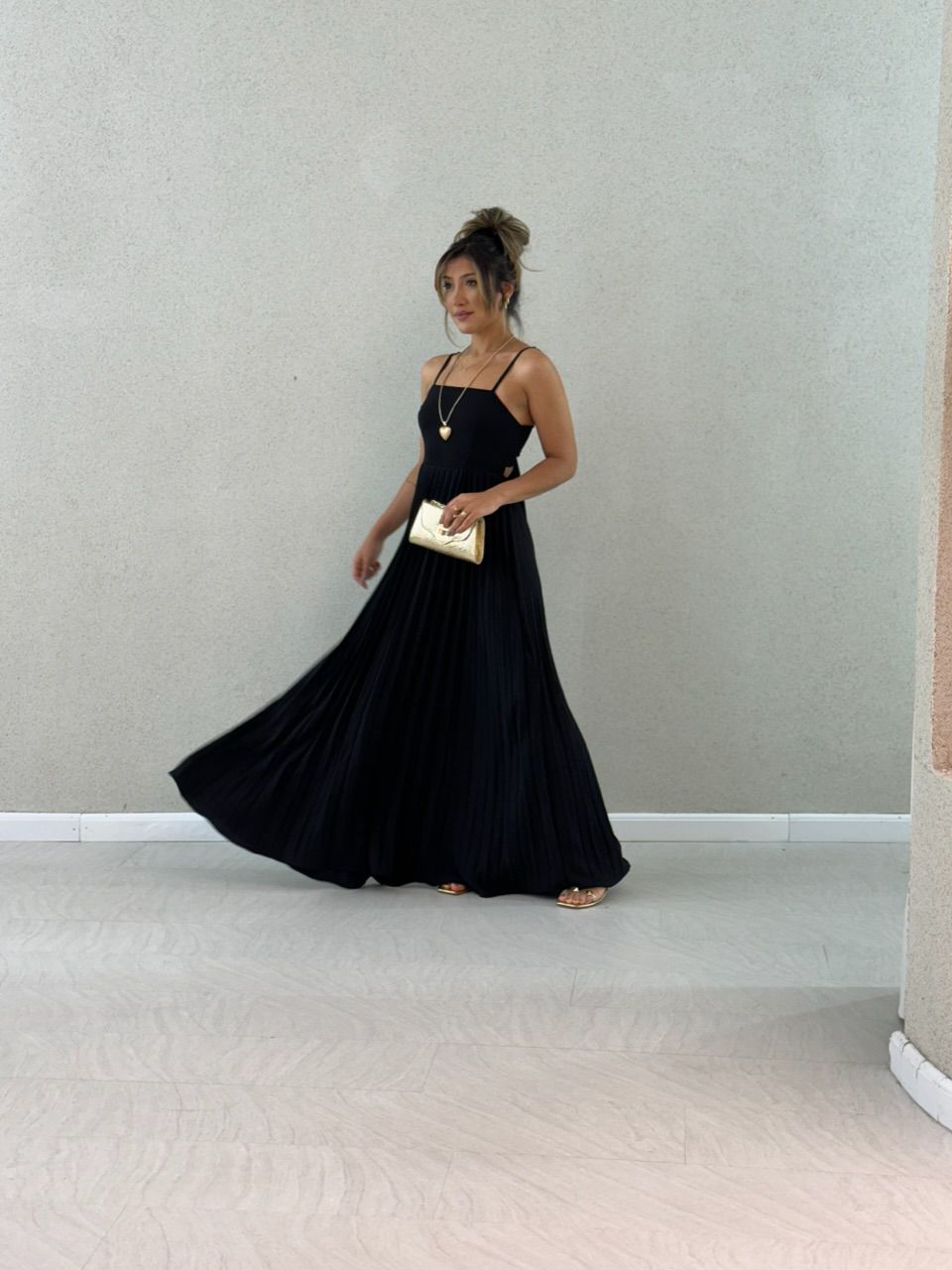 VESTIDO MÁRCIA 02 PLISSADO PRETO - 0054760032 - CAROLLA FERRARO