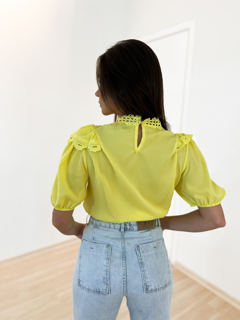 BLUSA VÂNIA ELÁSTICO AMARELA