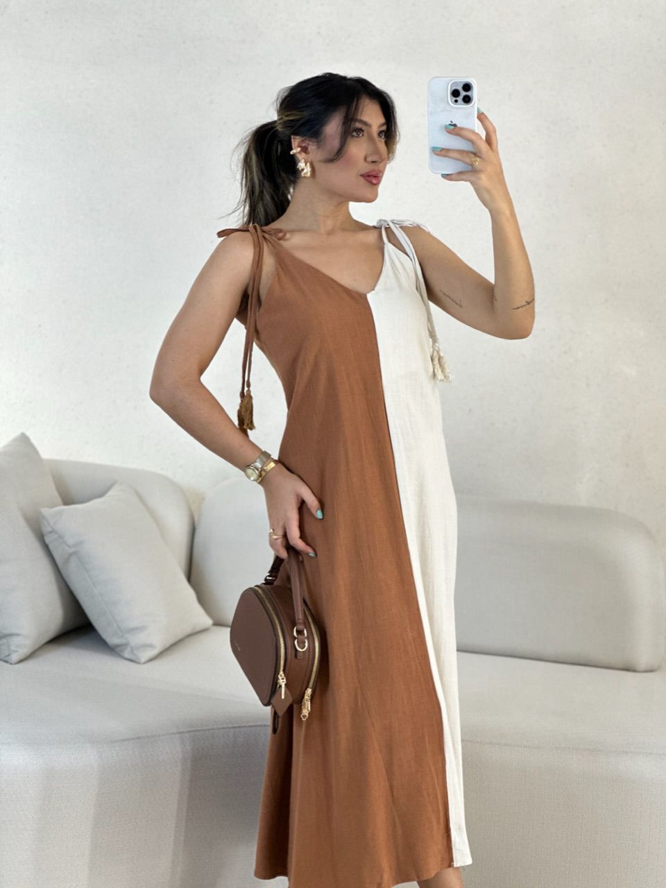 VESTIDO ALÇA BICOLOR CARAMELO