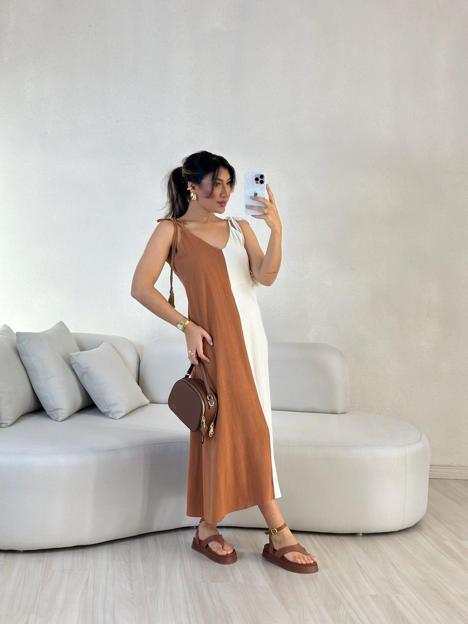 VESTIDO ALÇA BICOLOR CARAMELO