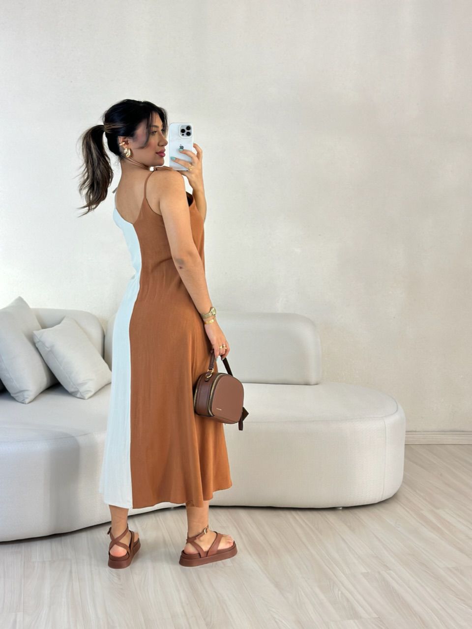 VESTIDO ALÇA BICOLOR CARAMELO
