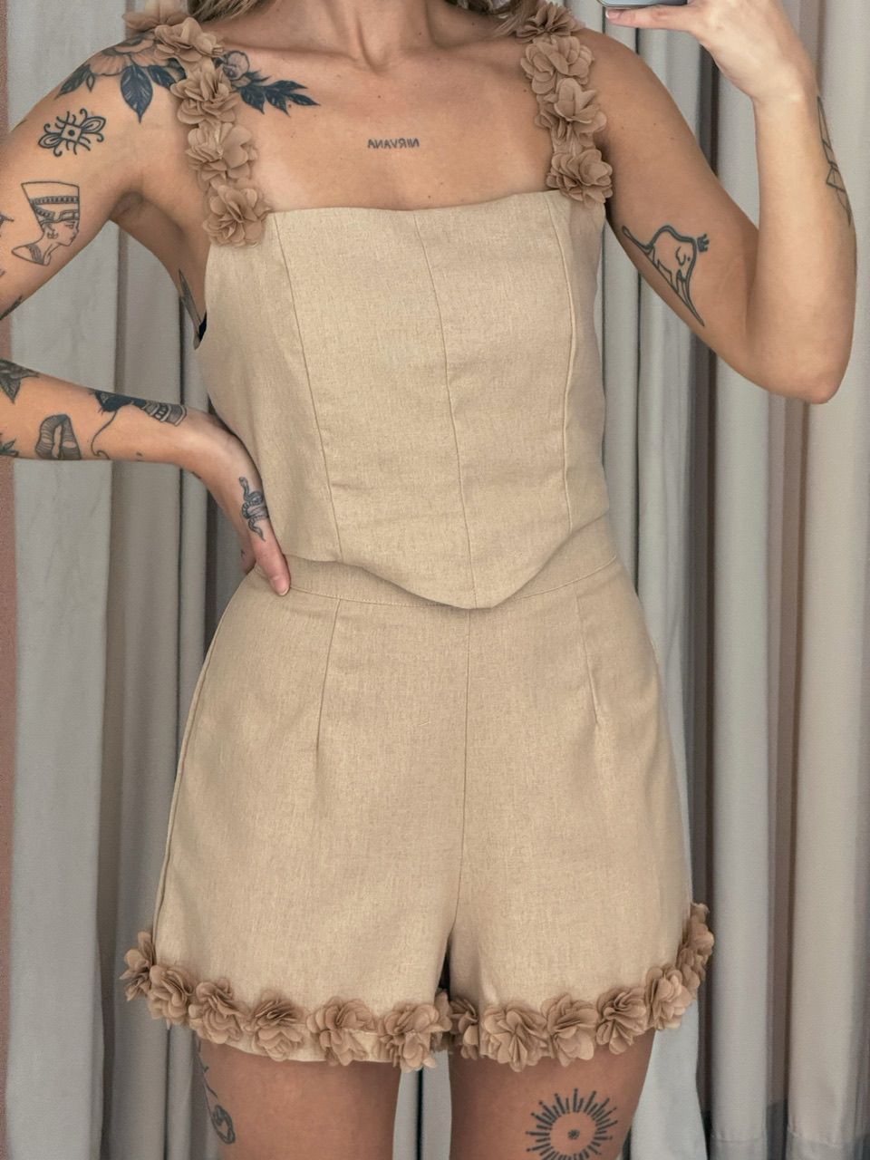 CONJUNTO BABI SHORT FLORES BARRA Nude