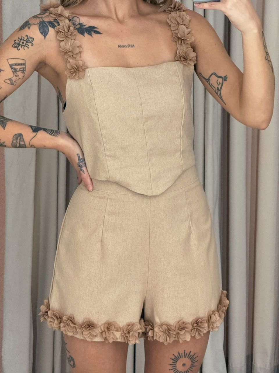 CONJUNTO BABI SHORT FLORES BARRA Nude