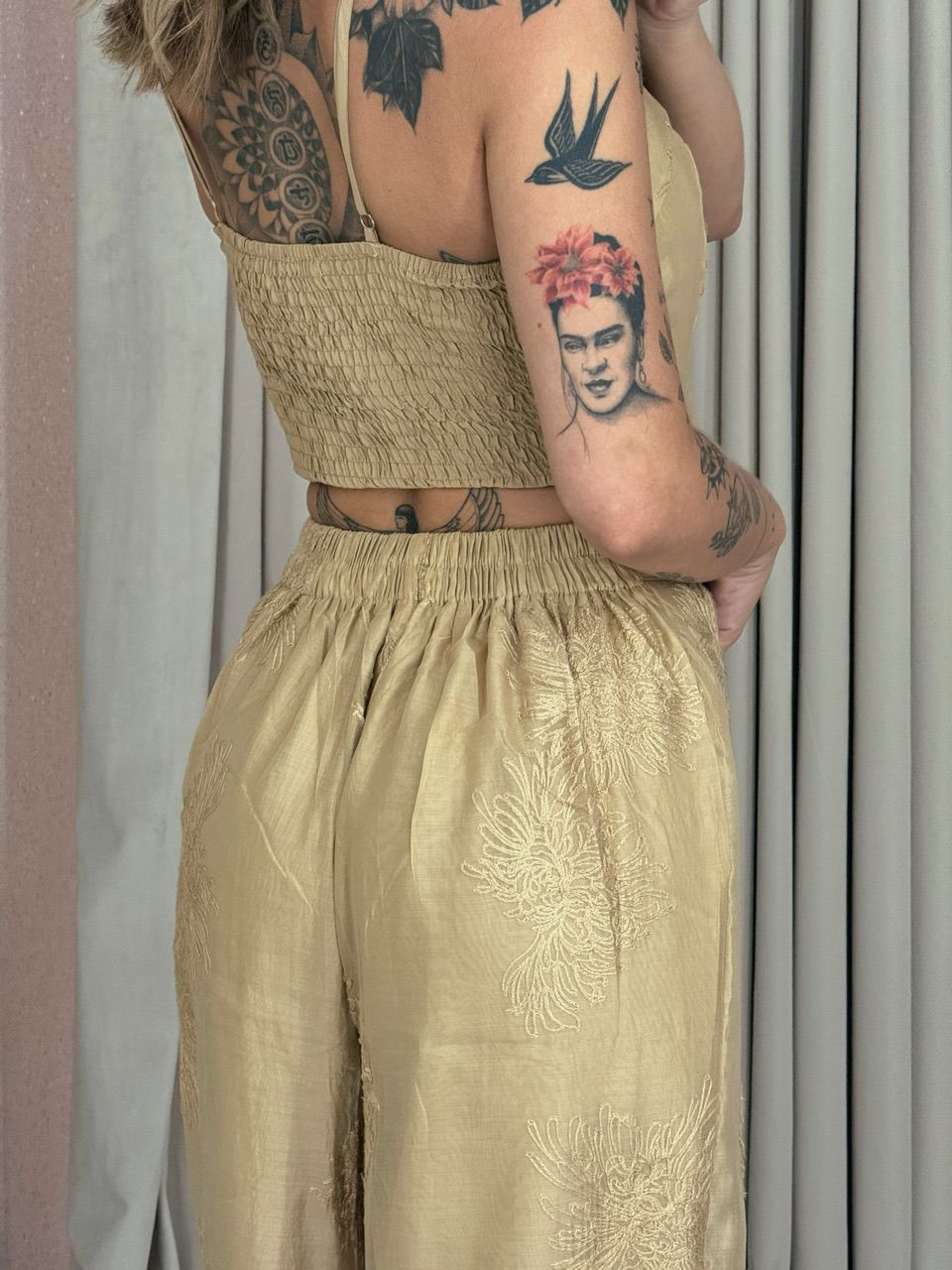 CONJUNTO NINA CALÇA CROPPED NUDE