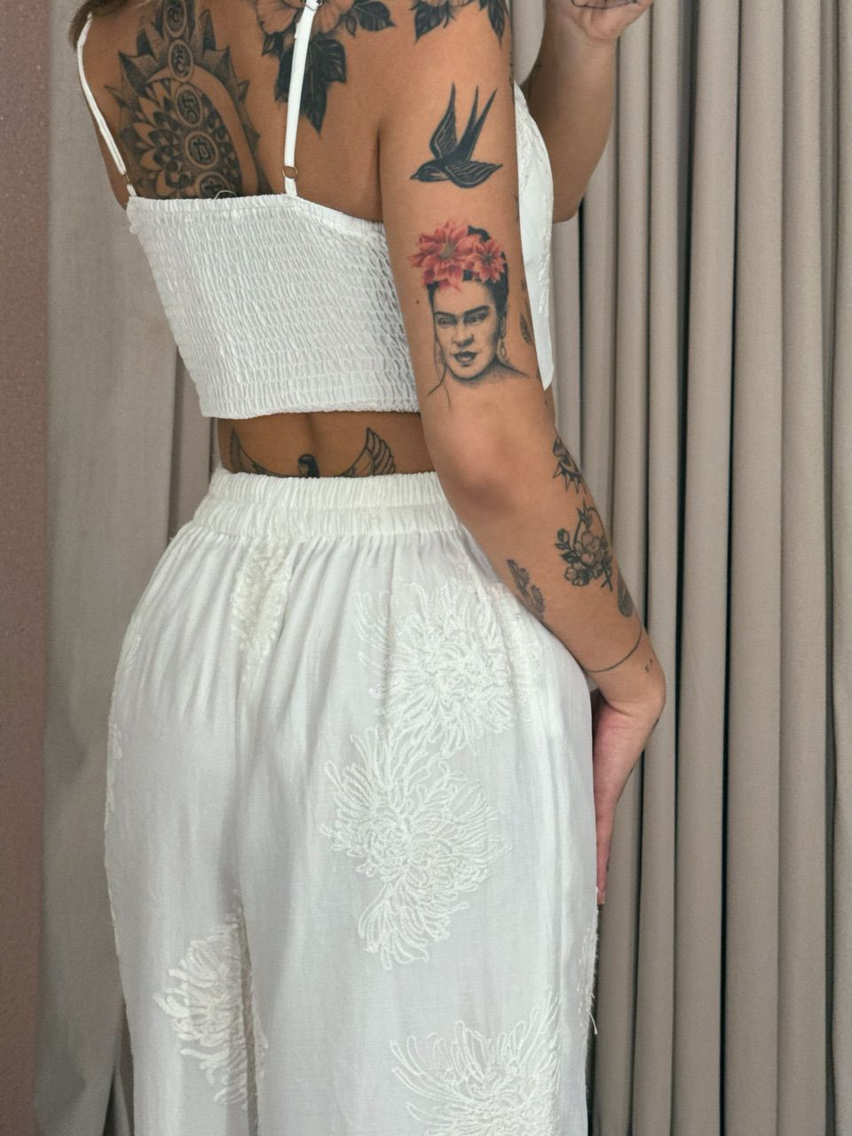 CONJUNTO NINA CALÇA CROPPED OFF