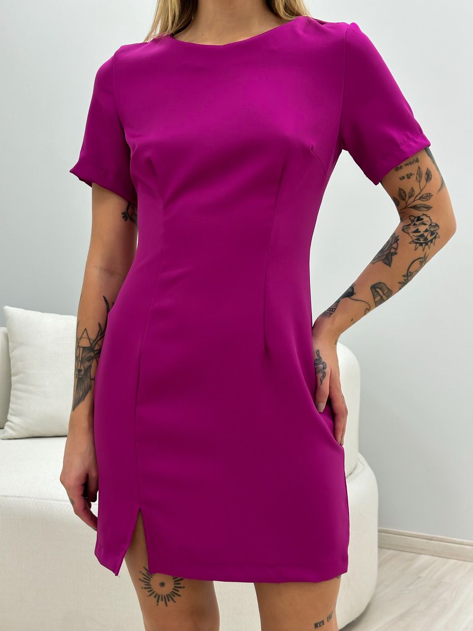 VESTIDO BÁSICO CURTO FUCSIA