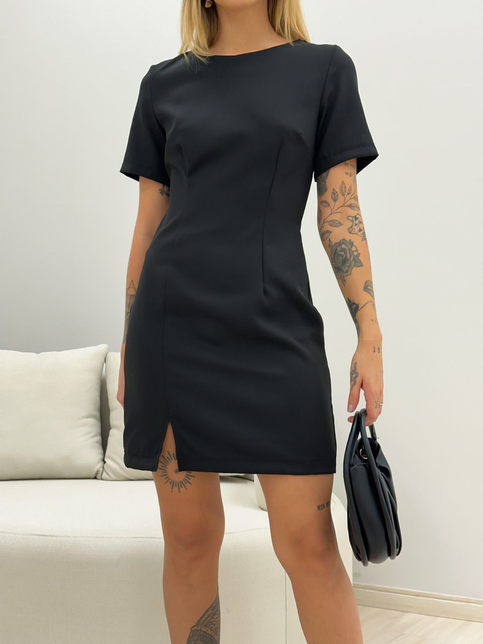 VESTIDO BÁSICO CURTO PRETO