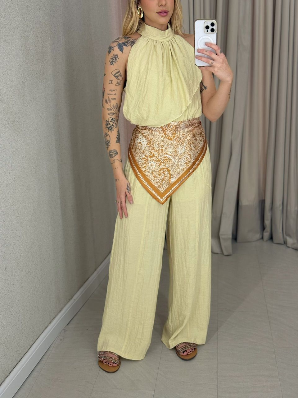 MACACÃO MOANA LENÇO AMARELO MANTEIGA