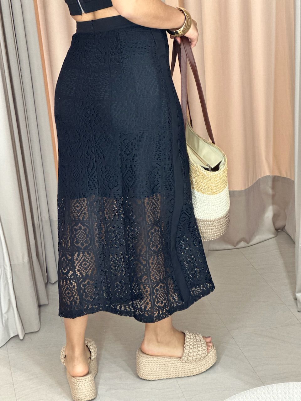 CONJUNTO PIETRA SAIA RENDA CROPPED PRETO